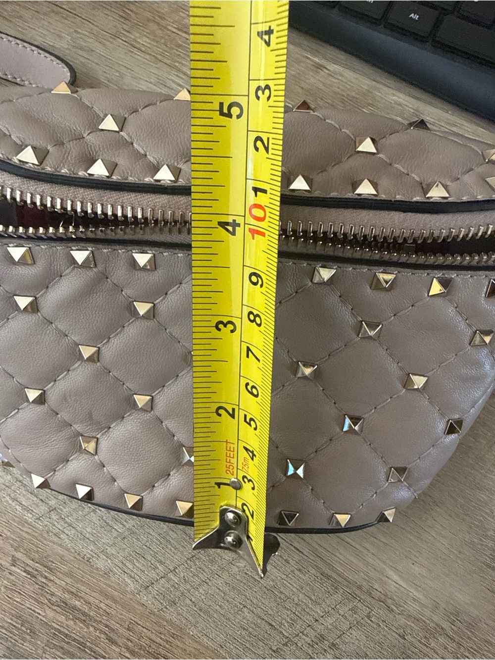 Valentino Garavani Rockstud Spike Leather Belt Bag / Crossbody Dusty Pink Nude - Picture 11 of 14